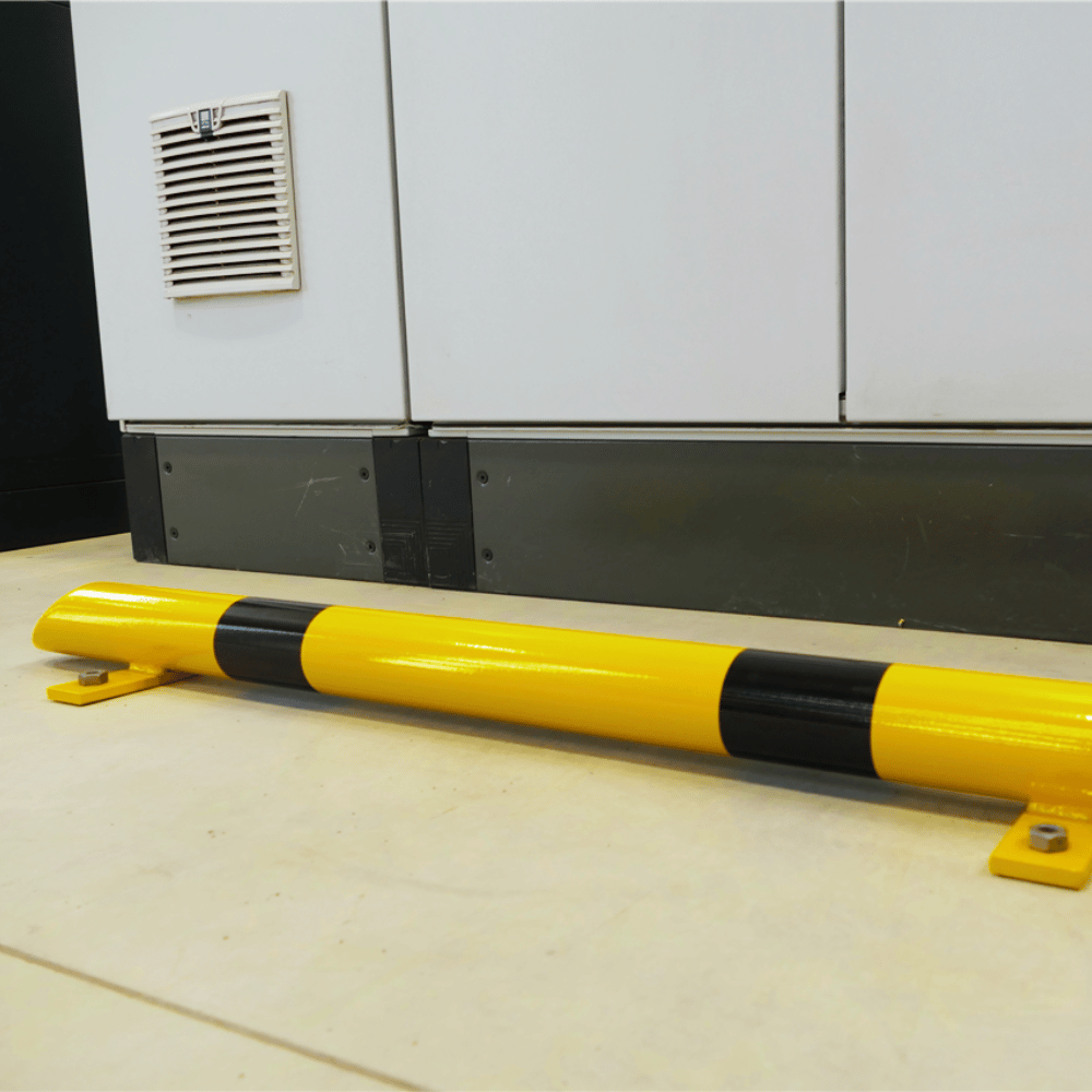 Stootbeschermer Ø76 mm | Geel-zwart | Recht en hoekvorm | Op voetplaat