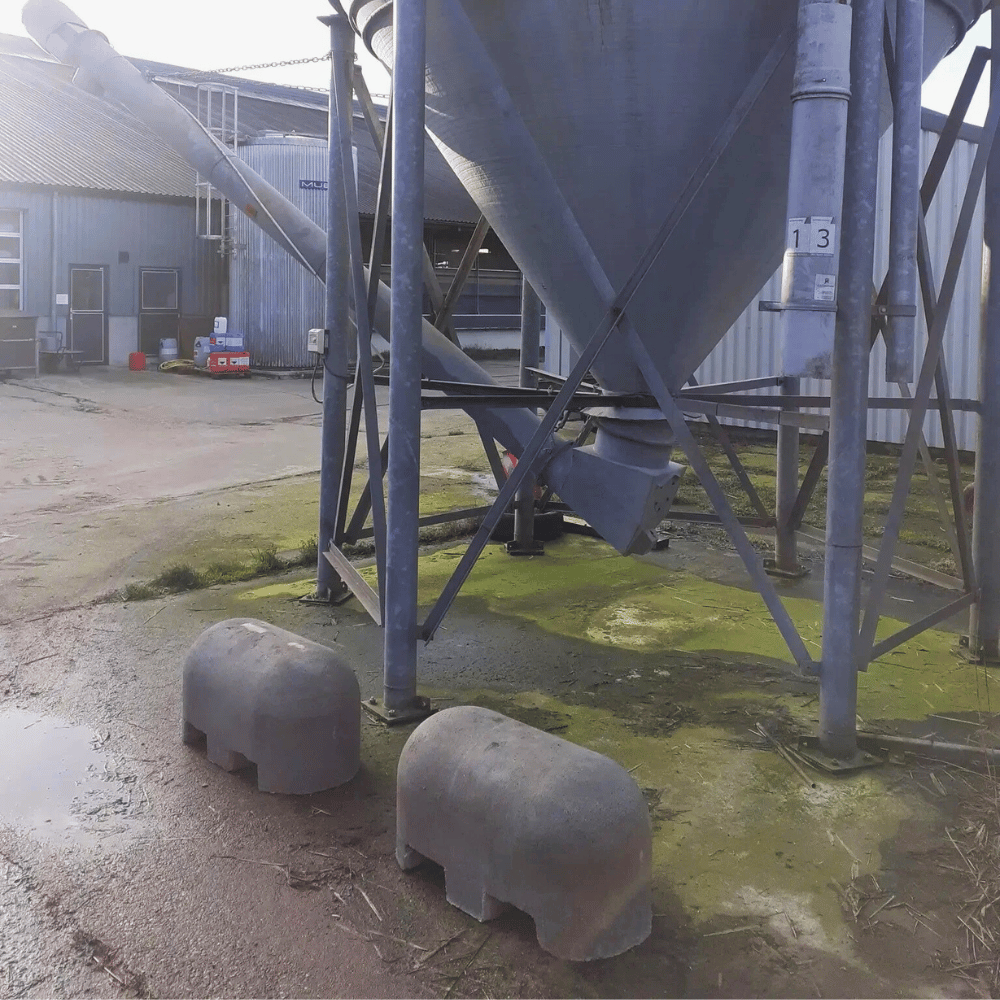 Jumboblok grijs met lepelgaten | 310 kg | Oud Hollands stampbeton