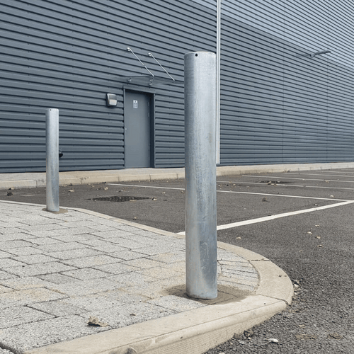 Parkeerpaal Ø89 mm | Verzinkt staal | Voor verankering in beton of op voetplaat