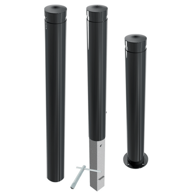 Drie donkergrijze design afzetpalen Ø120 mm met vlakke kop, diverse montageopties.