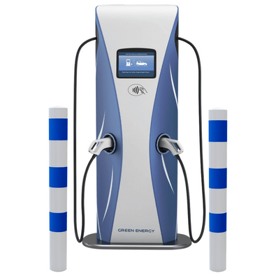 Wit-blauwe aanrijdbeveiliging palen (Ø76-102 mm) naast een laadpaal voor elektrische voertuigen.