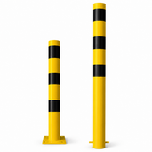 Twee gele afzetpalen met zwarte strepen, Ø102 mm. Eén met voetplaat, de ander voor betonverankering.