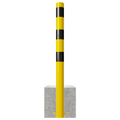 Geel-zwarte afzetpaal met betonvoet, Ø60-102 mm, voor professionele verkeersbegeleiding.