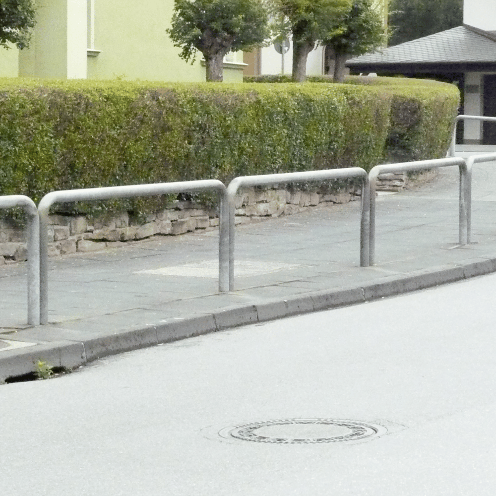 Beschermbeugel Ø76 mm | Wit-rood | Voor verankering in beton | Zonder tussenbuis