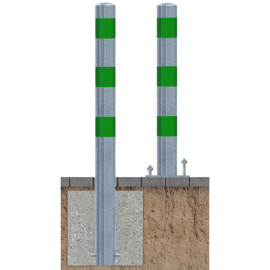 Twee verzinkt-groene beschermpalen Ø102 mm, één voor betonverankering en één op voetplaat.