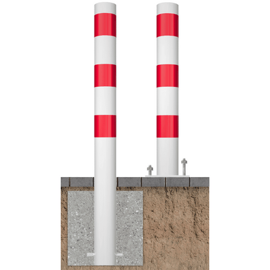 Twee wit-rode beschermpalen Ø102 mm, één verankerd in beton, de ander op een voetplaat.
