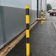 Beschermpaal Ø60 mm | Geel-zwart | Voor betonverankering of op voetplaat