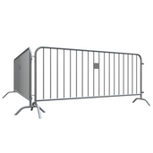 Gegalvaniseerd dranghek (250x110 cm) met 18 spijlen en koppeling, op witte achtergrond.