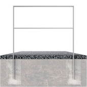 Verzinkte fietsbeugel van plat staal 50x12 mm, ingegraven in de grond.