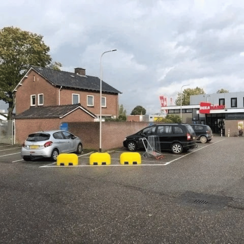 Jumboblok geel met lepelgaten | 310 kg | Oud Hollands stampbeton