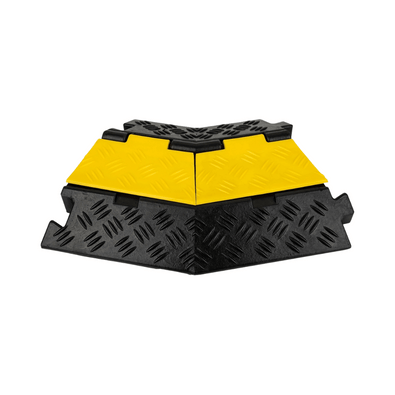 Zwart-gele VBT kabeldrempel links hoekstuk met 2 kanalen en anti-slip profiel.