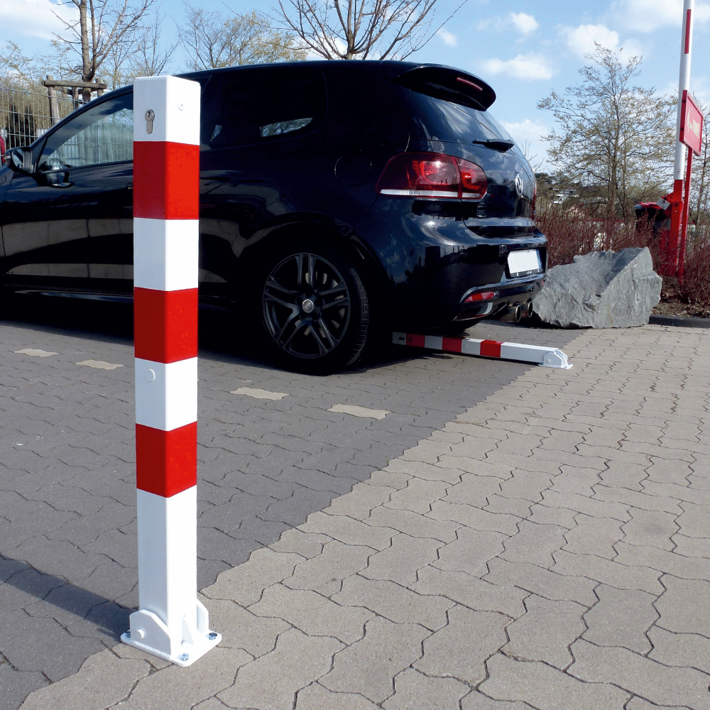 Neerklapbare parkeerpaal 70x70 mm | Wit-rood of verzinkt | Met slot opties