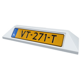 Witte stootband met gepersonaliseerd parkeerbord, enkelzijdig, RAL 9016.
