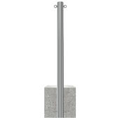 RVS afzetpaal, Ø76 mm, met twee kettingogen en een grijze betonvoet.