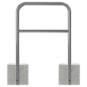 RVS fietsbeugel Ø48 mm met tussenbuis en twee grijze betonvoeten.