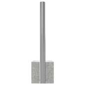 RVS parkeerpaal met K320 finish, Ø60-102 mm, verankerd in een grijze betonvoet.
