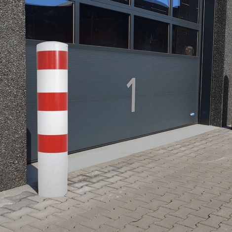 Wit-rode rampaal Ø193 mm, staand voor een bedrijfsdeur, voor betonverankering.