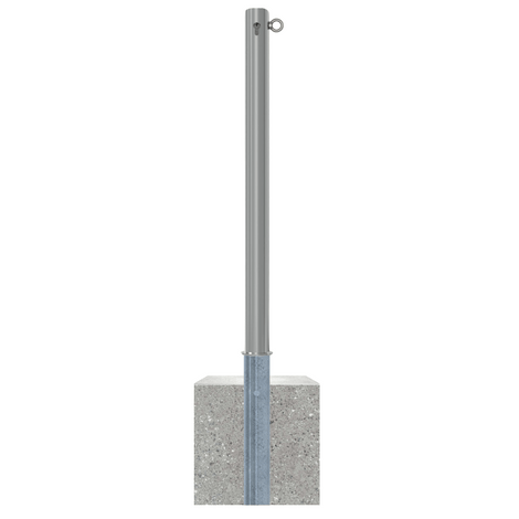 Uitneembare RVS afzetpaal Ø60 mm met cilinderslot en 1 kettingoog, geplaatst in een betonvoet.