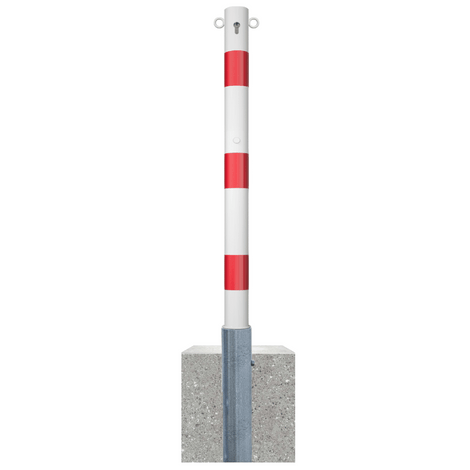 Wit-rode uitneembare afzetpaal Ø76 mm met cilinderslot en 2 kettingogen, verankerd in betonvoet.