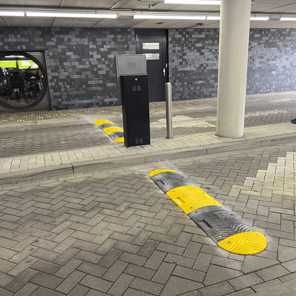 Verkeersdrempel 5 cm hoog | Complete set vanaf 200 cm lengte