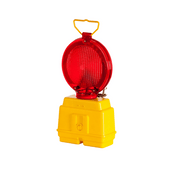 Rood waarschuwingslicht met een heldere rode lens en een stevige gele kunststof behuizing, inclusief gele handgreep.