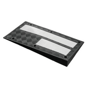 Zwart rubber verkeersplateau met twee zilverkleurige reflecterende stroken en antislip textuur, 400x350x10 cm.