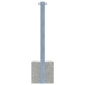 Verzinkte stalen parkeerpaal, 70x70 mm, met betonvoet en twee kettingogen.